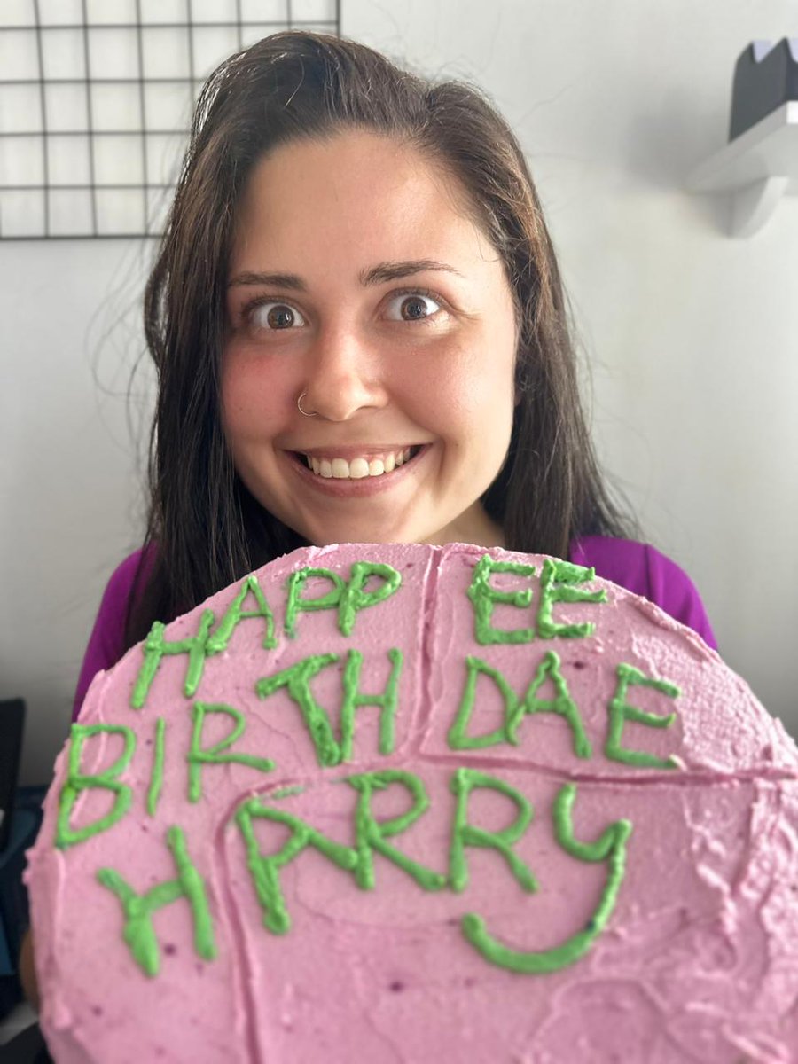 Julie Joy 9 ¾ tweet media