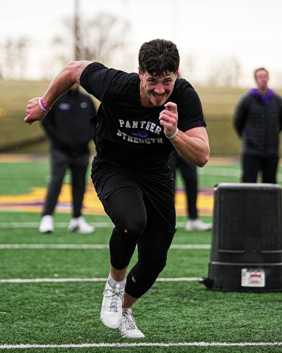 UNI Football tweet media