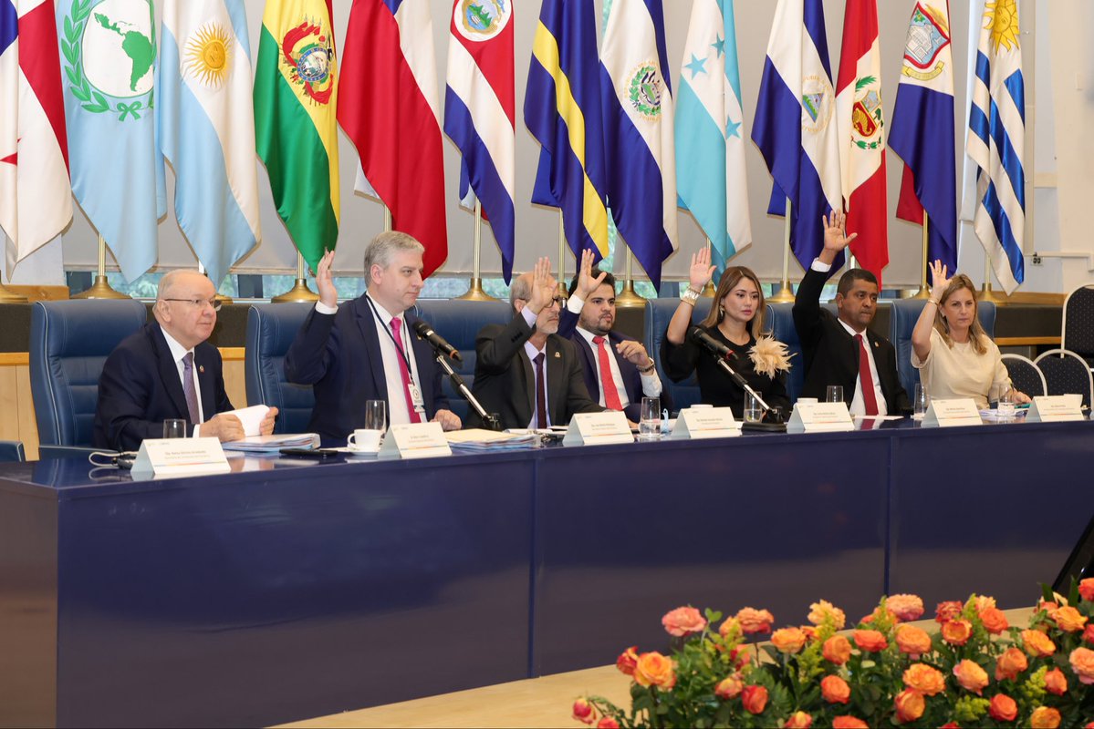 Parlamento Latinoamericano y Caribeño tweet media