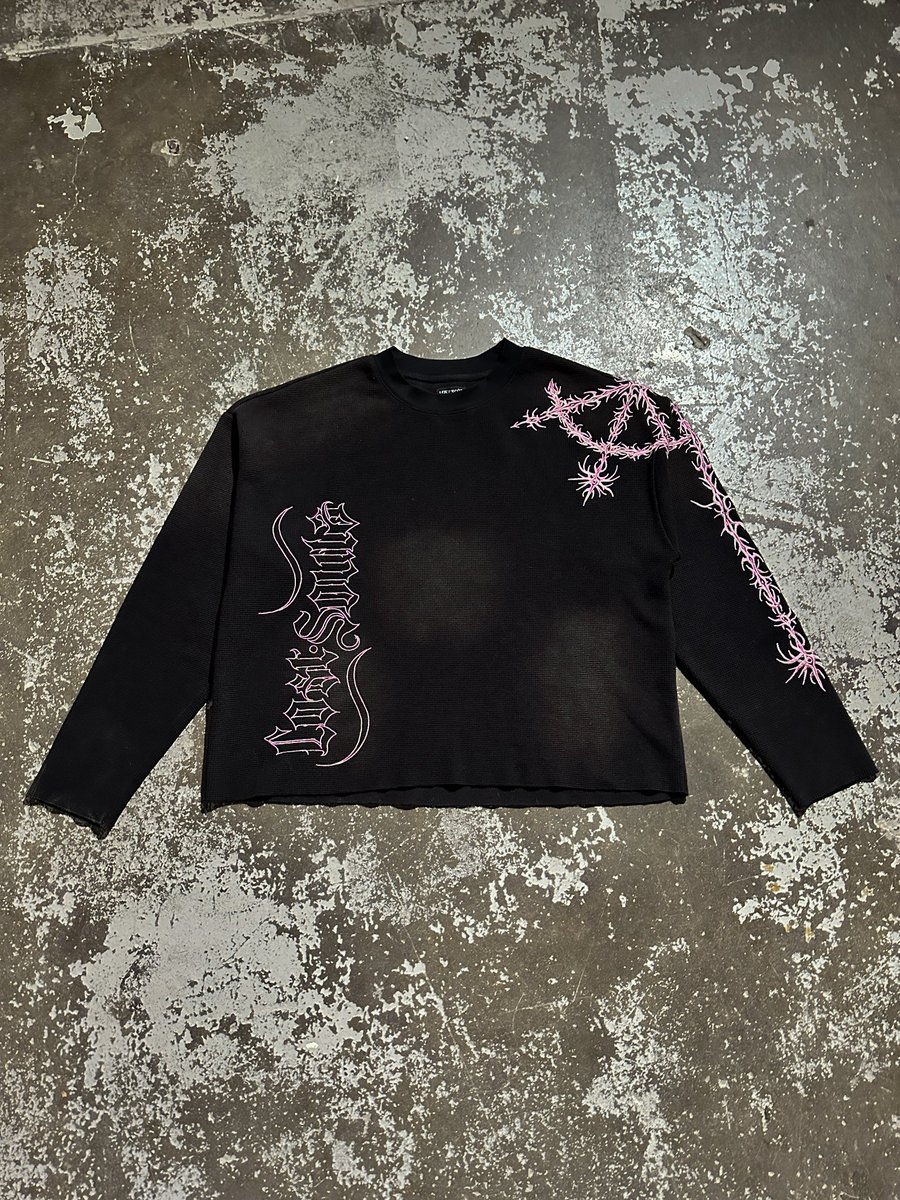 byxndr's tweet photo. asana thermals &amp; kaze tanks just dropped!
my fav capsule we’ve released yet.

cop the twin set: https://t.co/MbAbIKUcRF https://t.co/8mMmnauaSO