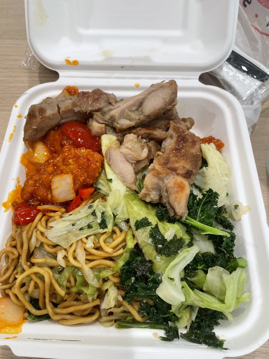 lxxk2cyn's tweet photo. what yall eatin down in daygo 😂 #dodgerswin #fatboyshit #vamosdoyers https://t.co/54B7lYT6qm