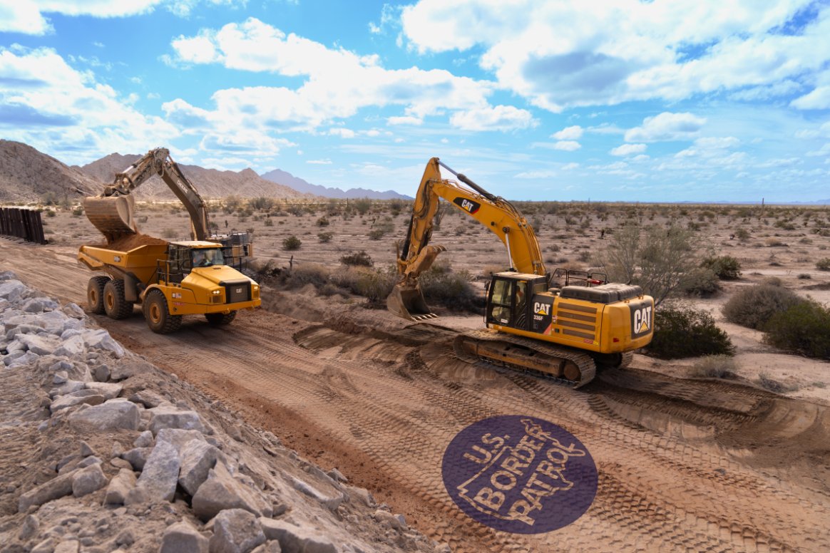 USBPChiefYUM's tweet image. Progress continues on the border wall to strengthen national security and support safe, legal immigration.
#BorderPatrol #cbp #dhs