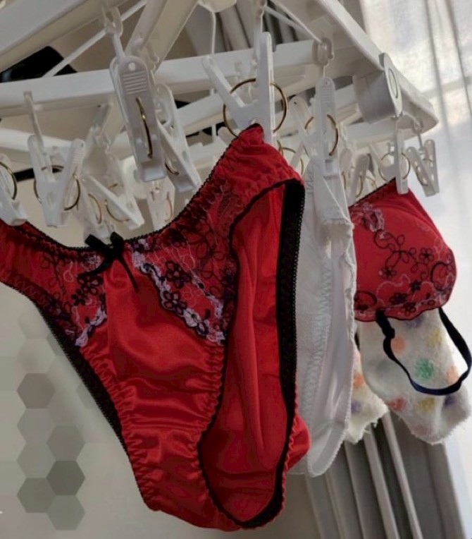 みーな tweet media