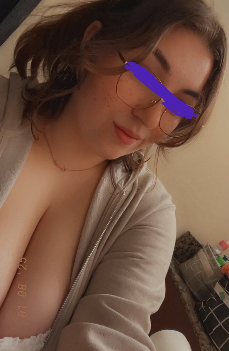 roseswells 🫐 tweet media