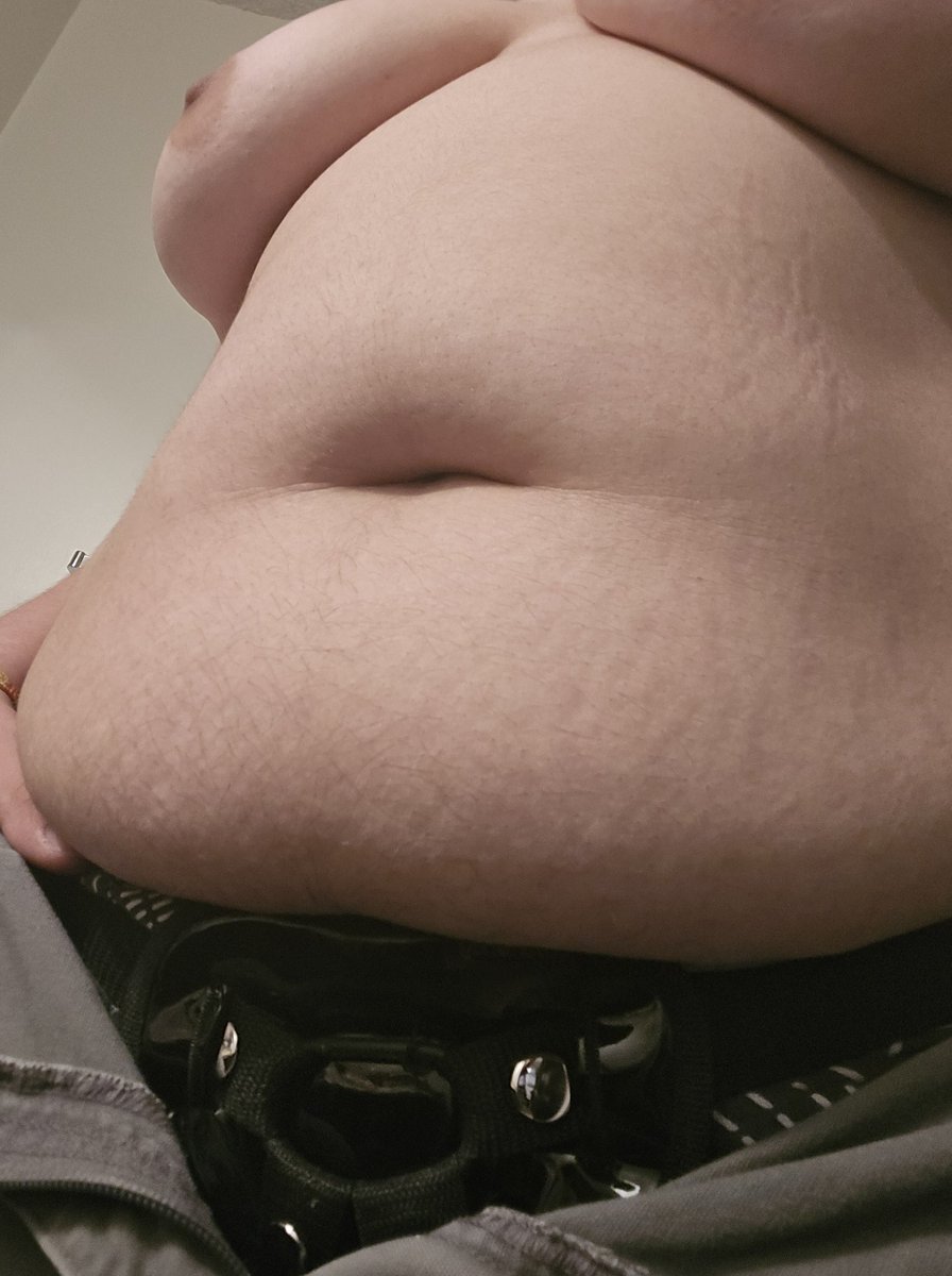 Head_L0rd's tweet photo. Ummm hiii <3

#nsfwtwt #ftm #tummy #ftmnsfw #gaynsfw #nsfw https://t.co/mT5XbvfB9f