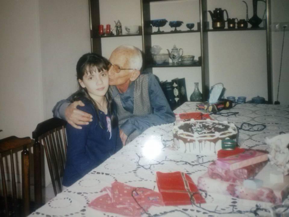 Tara Riva tweet media