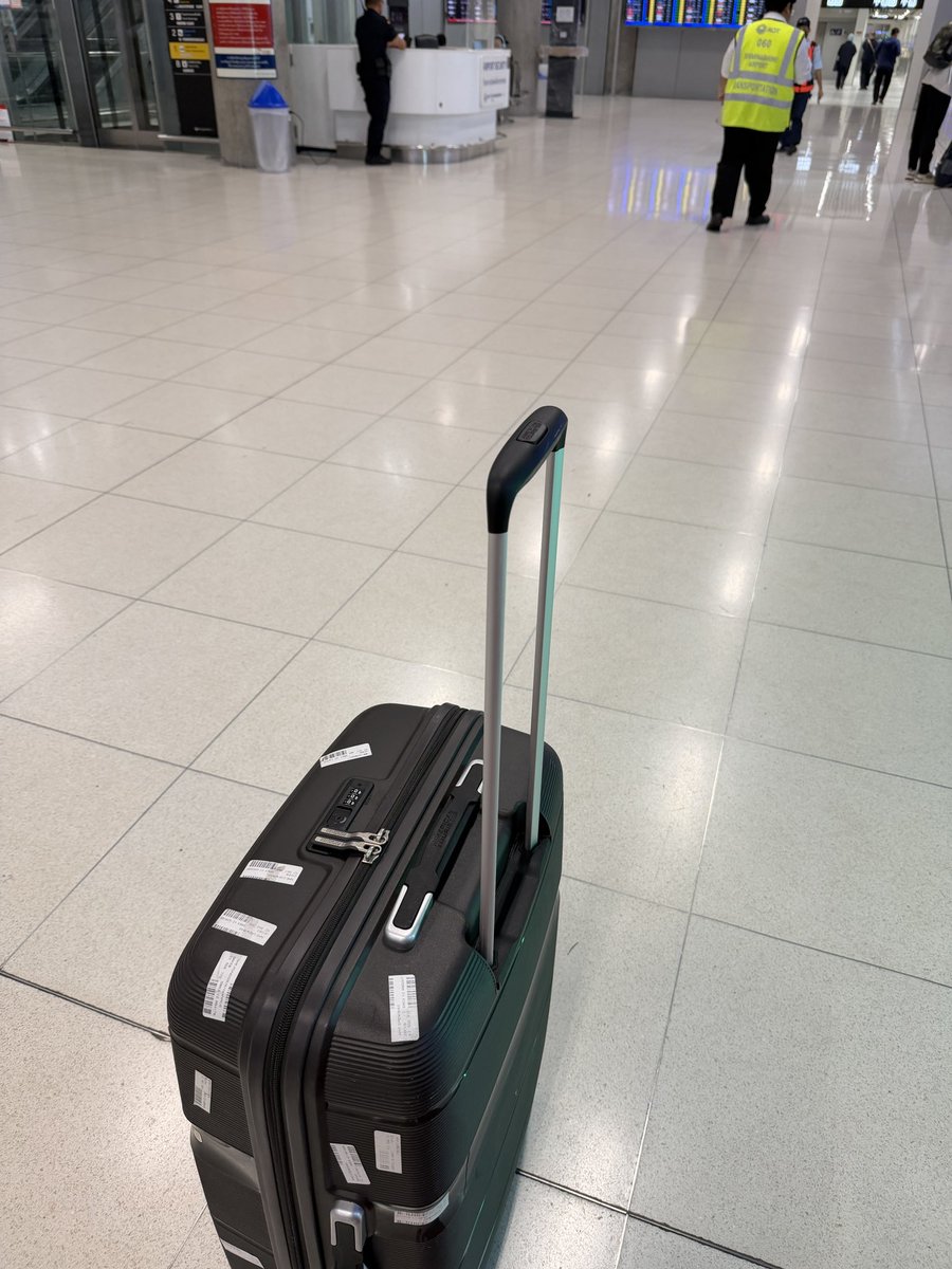 oliveer. tweet media