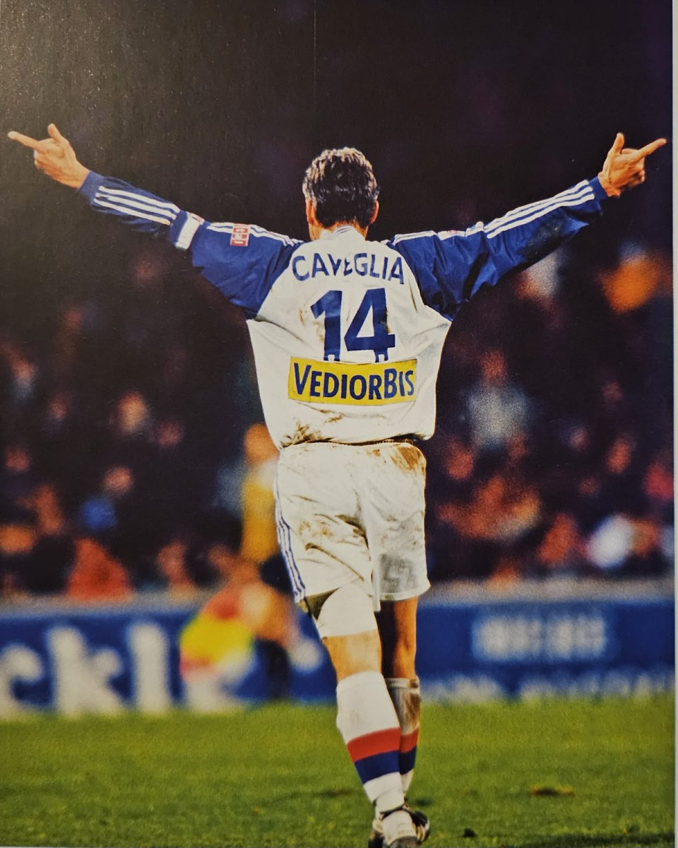 lyon-collection tweet media