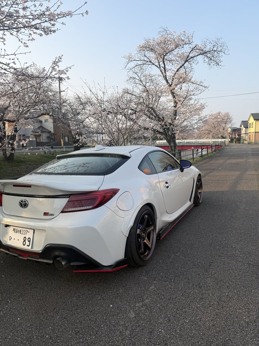 ひでジィ tweet media