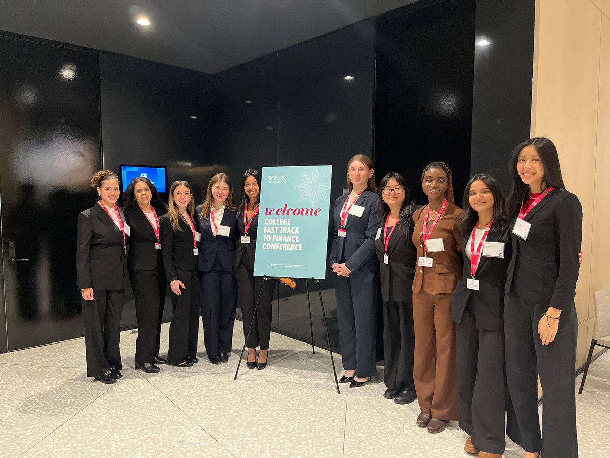 BUQuestrom's tweet image. Questrom undergraduate women brought curiosity and drive to the 2026 Forté Foundation Finance Conference in NYC.

Panels, networking, and a career expo. Plus a visit to The Carlyle Group and industry insights over dinner.

#WomenInBusiness