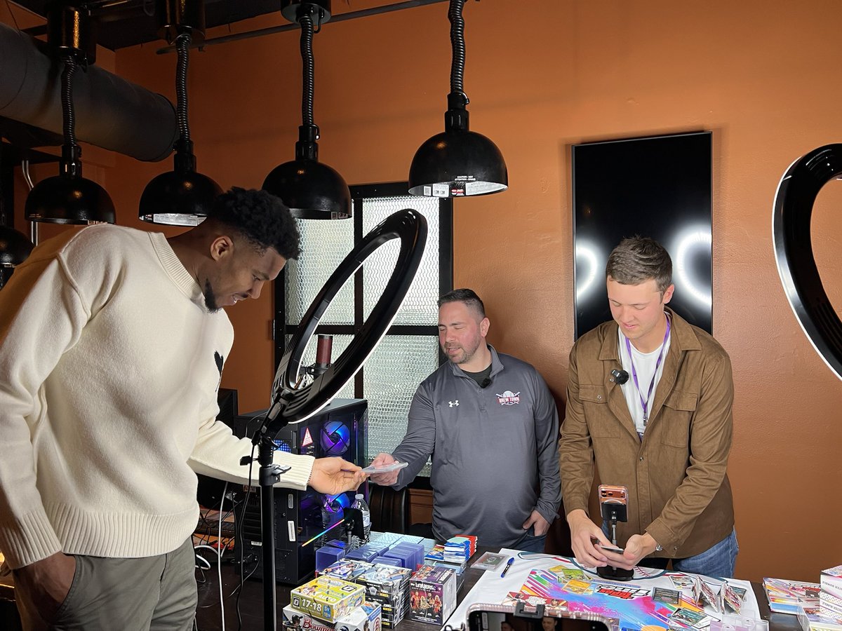 Adam McCalvy tweet media