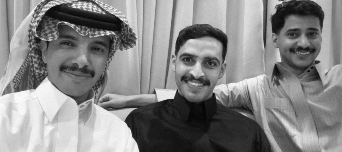 я я я я tweet media