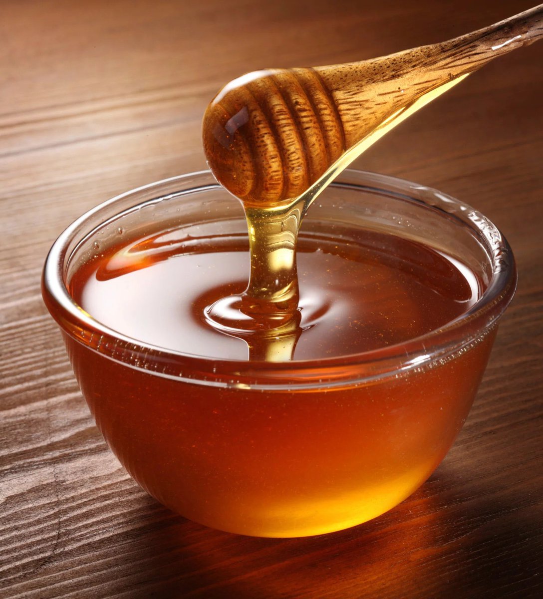 RealTimeRating's tweet photo. Una sola cucharadita de miel representa el trabajo de toda una vida de 12 abejas. https://t.co/DX5vPMZWSB