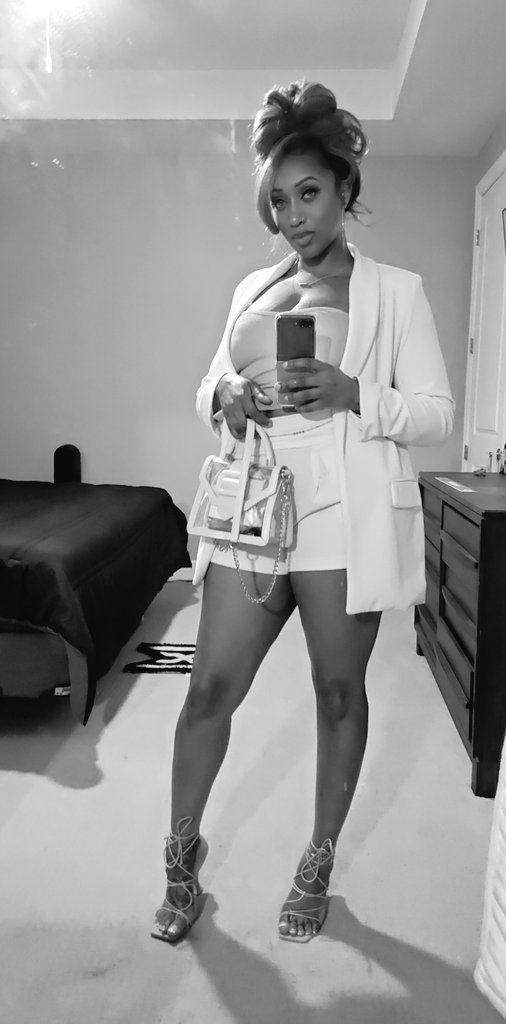 N I C K Y tweet media