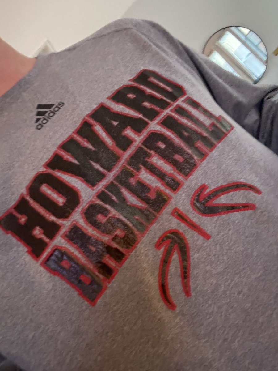 The_Noah_Sharp's tweet photo. Might be a 12 year old shirt but gotta rock the hawks
#HAWKSFLYTOGETHER
@hchawks https://t.co/zZcXeXxqNV
