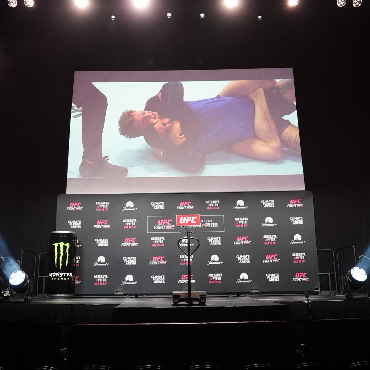UFC tweet media
