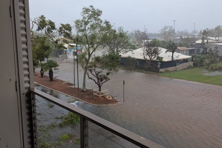 VortixWx's tweet image. Some of the images from Exmouth, #WesternAustralia from Cyclone #Narelle. Significant building damage &amp;amp; flooding has been reported in the town &amp;amp; neighboring cities.

📷: ABC Australia
#tropicswx #WAStorm