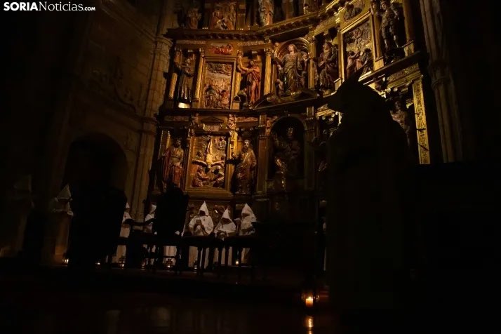 CofradiasSoria's tweet photo. Procesión del Viernes de Dolores, desde la ermita de Ntra Sra del Mirón hasta la Concatedral de San Pedro.
📸 María Ferrer para @sorianoticias
#juntadecofradiasdesoria #cuaresma2026 #Semanasantasoria #sobria #austera https://t.co/G7HVbm0xmj