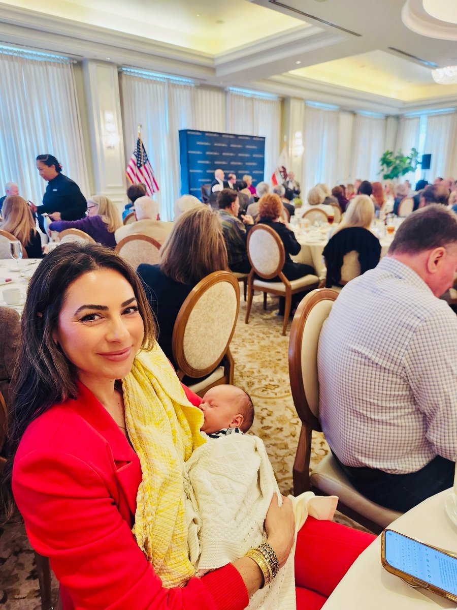 Elizabeth Barcohana tweet media