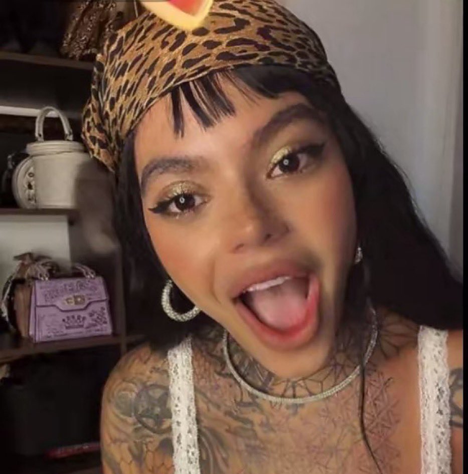 𝙼𝙰𝚇𝙼𝙼𖤐♡ ✞ tweet media