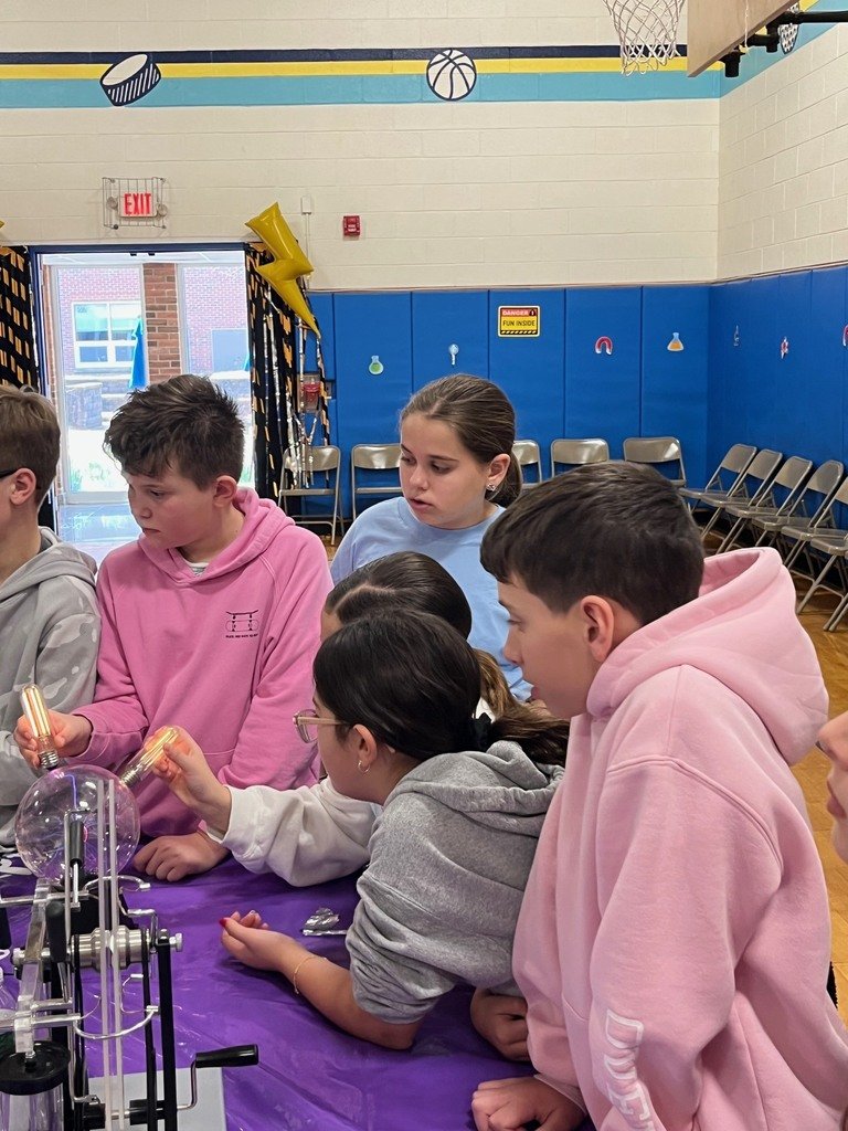 WPSSicomac's tweet photo. Theme Day fun! Thank you, Sicomac PTO! https://t.co/l4K5eyKSRP