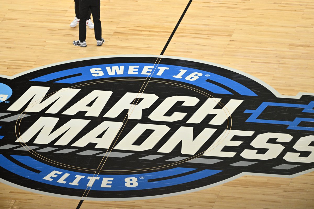 umichbball's tweet image. The stage is set. 

#GoBlue