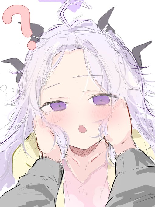 寝起きヒナをモチモチしてえなぁ