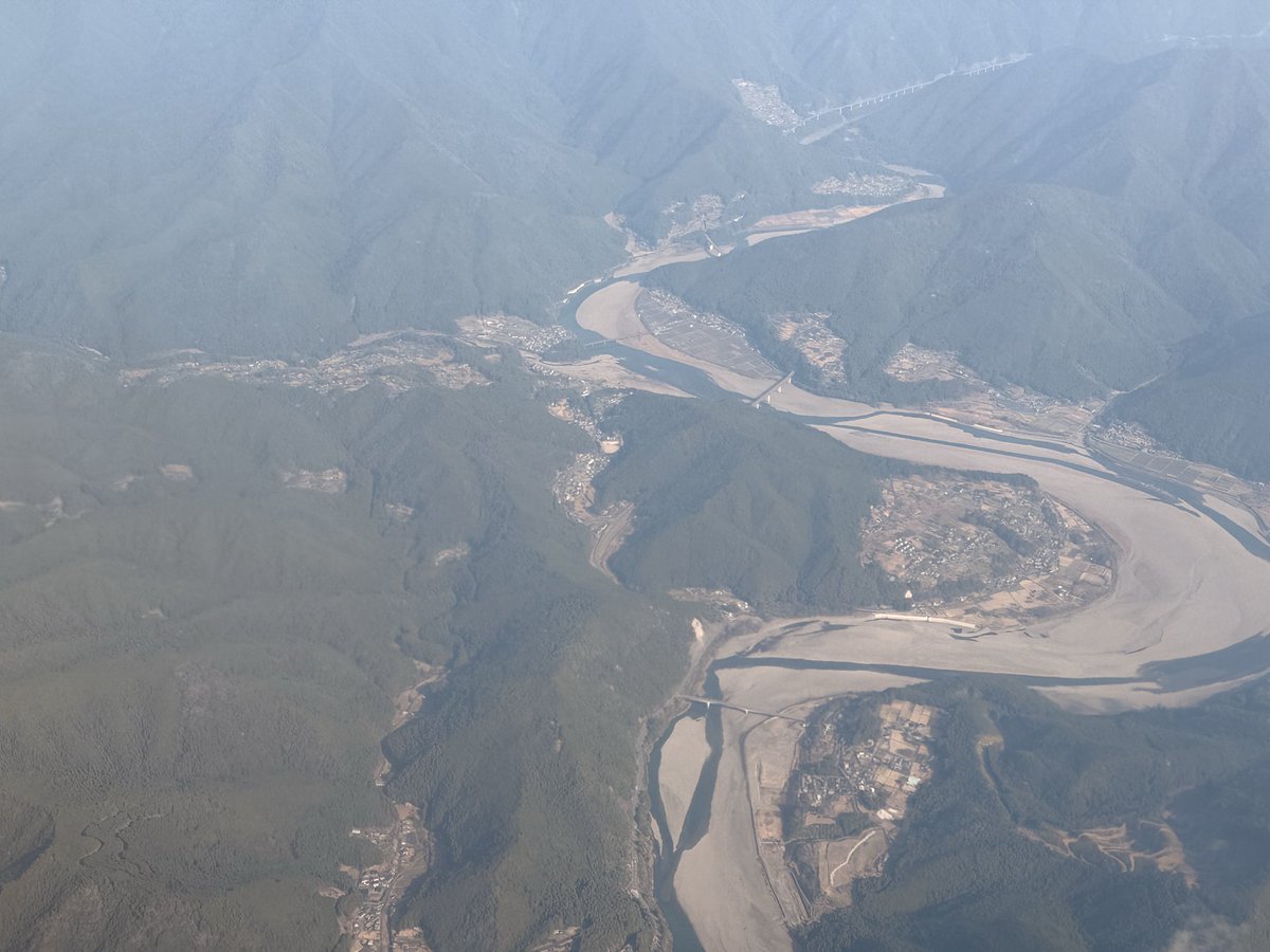 しん - ｸﾊ381系 tweet media