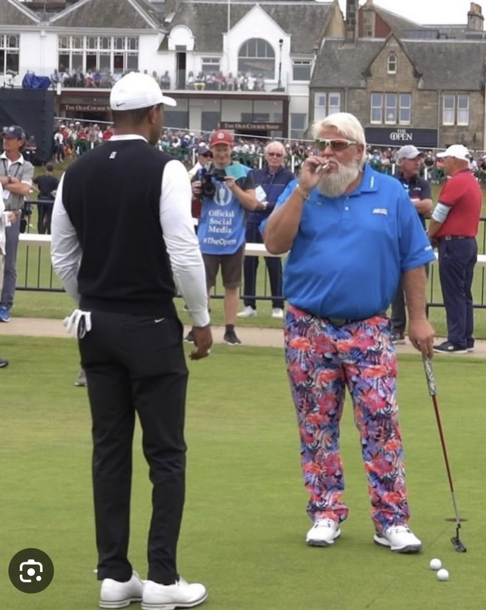 chasewalder's tweet image. One of these two would go on to develop a drug addiction, get in two car crashes, and have multiple DUIs. The other one is John Daly.