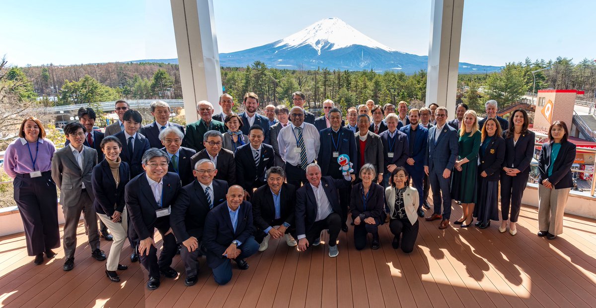 Julia Longbottom tweet media