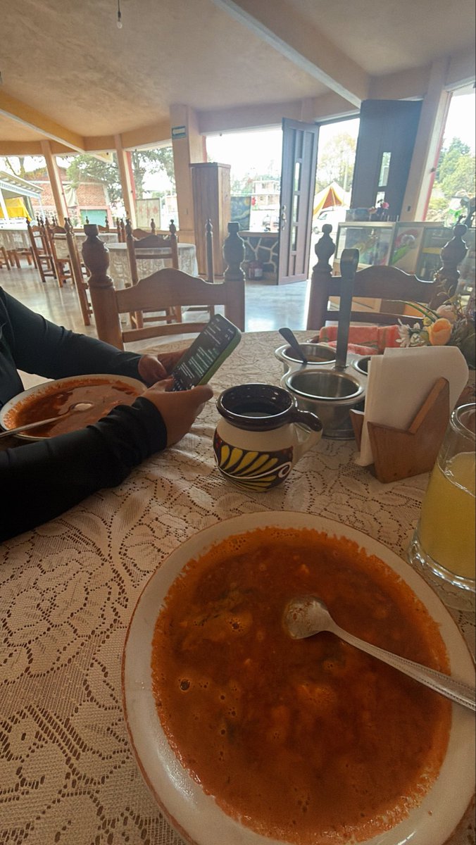 una sopita de médula con mi mami, y planear mi cumple es todo lo que necesitaba ❤️‍🩹