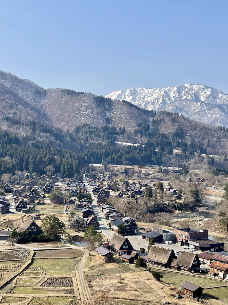 shiroten1728's tweet photo. 今日の白川郷（雛見沢）☀️ https://t.co/pj7X7nxWBI