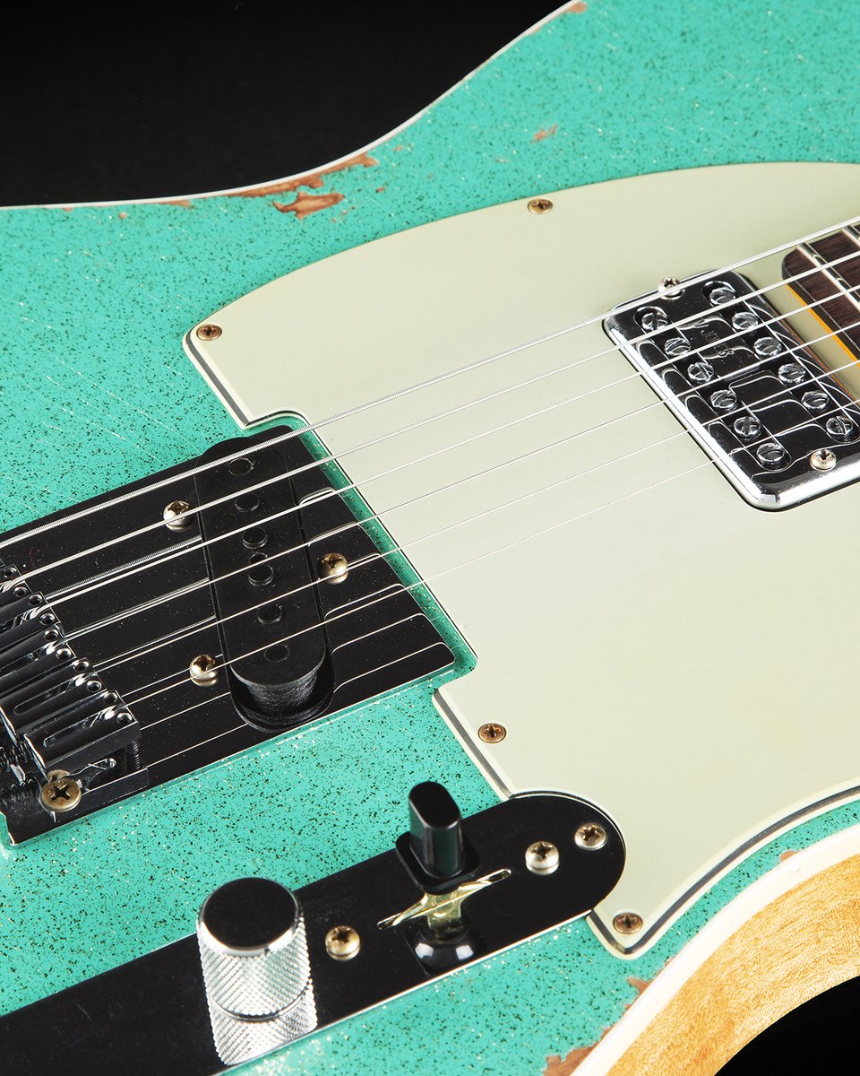 Guitar Center tweet media