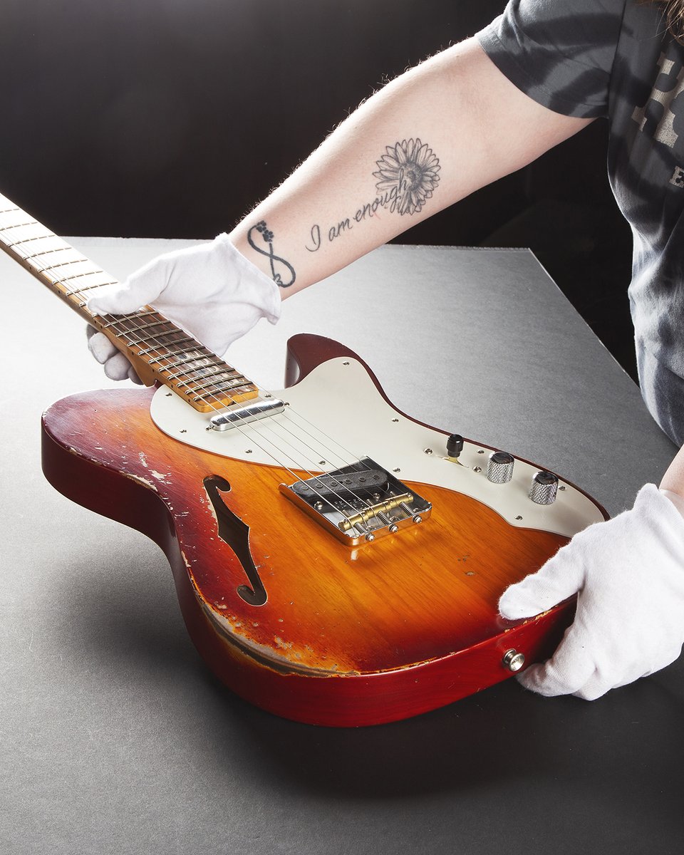 Guitar Center tweet media