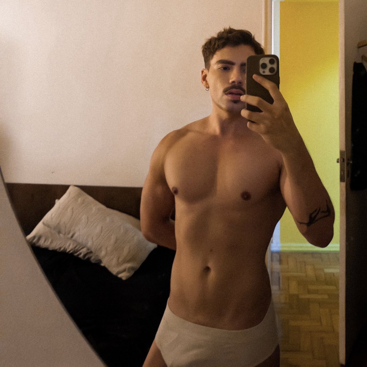 vi (@viniciuschelck) on Twitter photo 