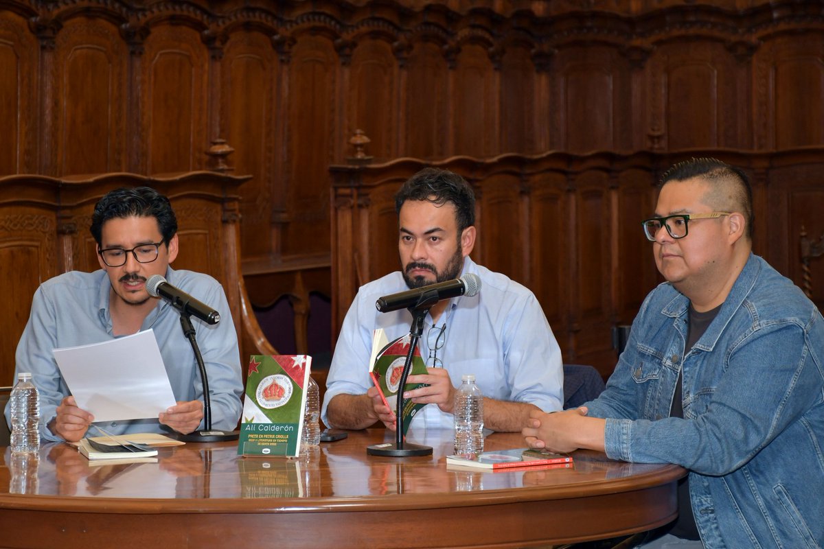 BUAPoficial's tweet photo. Poeta en patria criolla, una oportunidad para reconstruir la historia literaria

Alí Calderón, ganador del Premio Iberoamericano de Bellas Artes de Poesía Carlos Pellicer para Obra Publicada 2024, presentó su nuevo libro.
ℹ️ Más información aquí: https://t.co/Is1umQSycq
#Fenali39 https://t.co/6tLGpwV0se