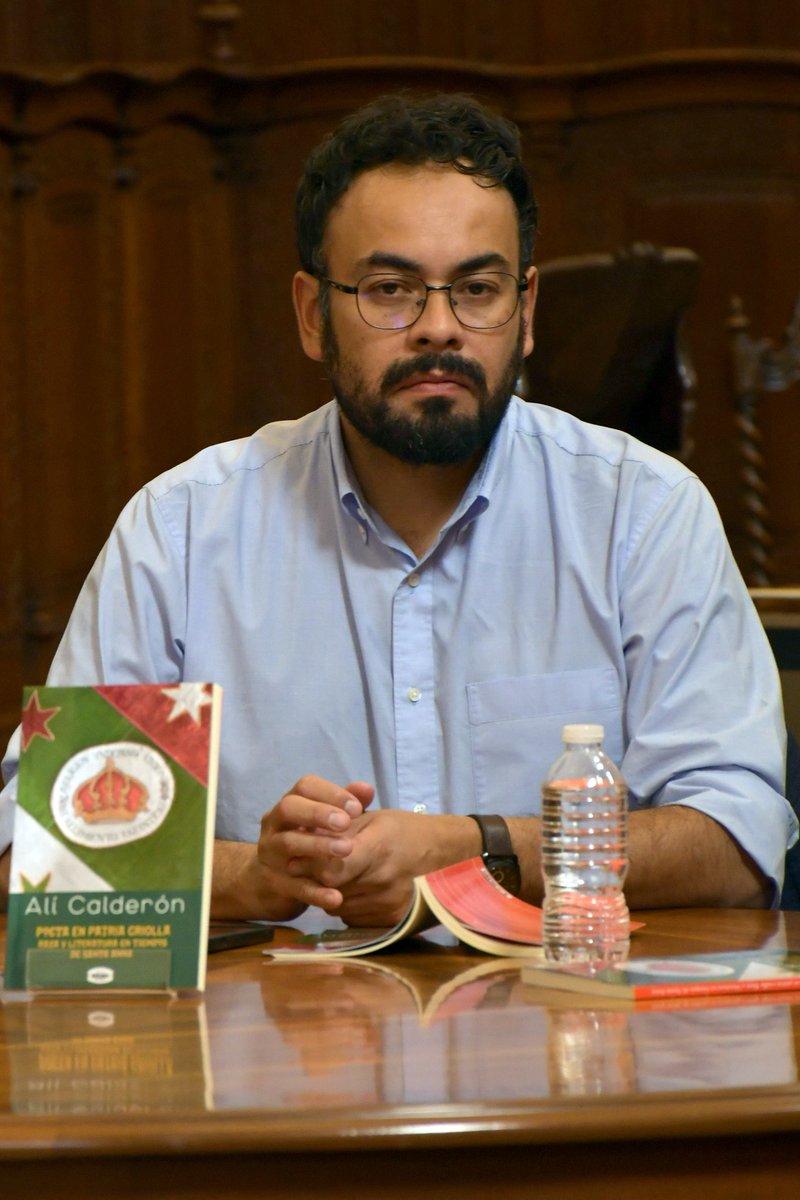 BUAPoficial's tweet photo. Poeta en patria criolla, una oportunidad para reconstruir la historia literaria

Alí Calderón, ganador del Premio Iberoamericano de Bellas Artes de Poesía Carlos Pellicer para Obra Publicada 2024, presentó su nuevo libro.
ℹ️ Más información aquí: https://t.co/Is1umQSycq
#Fenali39 https://t.co/6tLGpwV0se