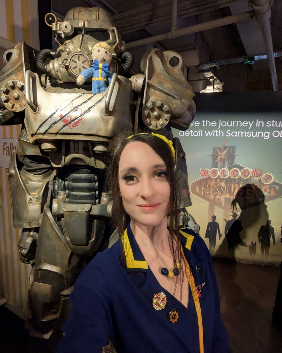 Crazy_MCR_Angel tweet media