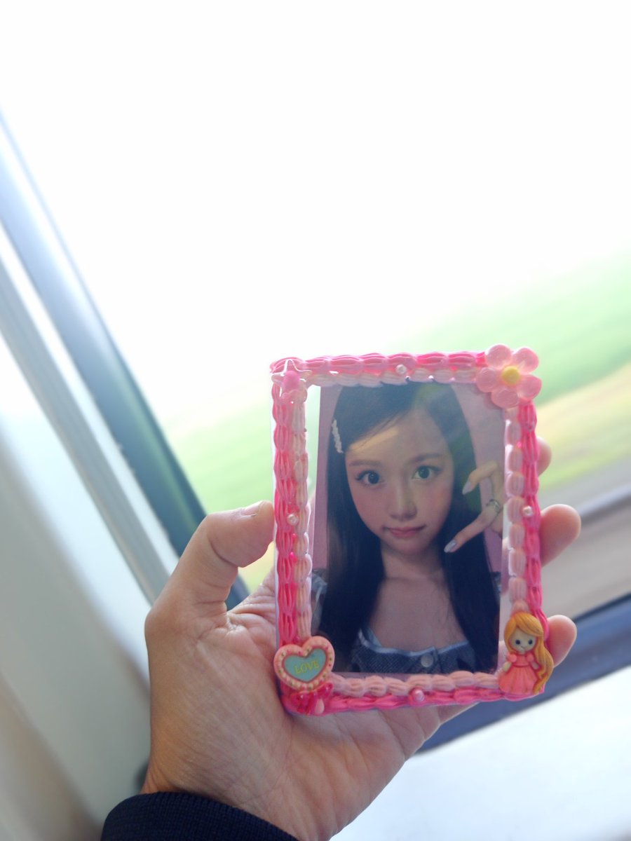 이지파Azifa tweet media