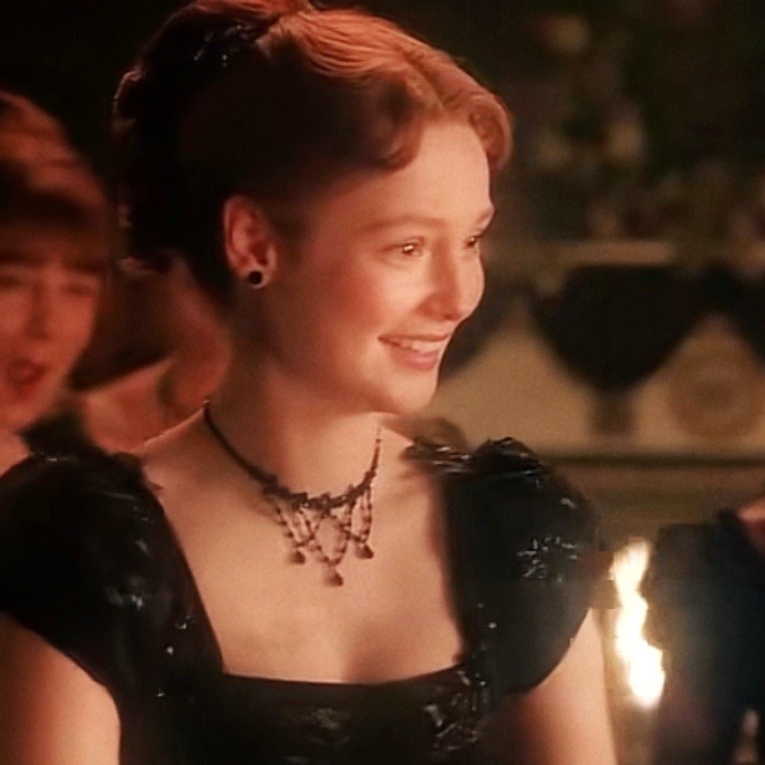 isa 🏰 | ‍ franchaela era tweet media