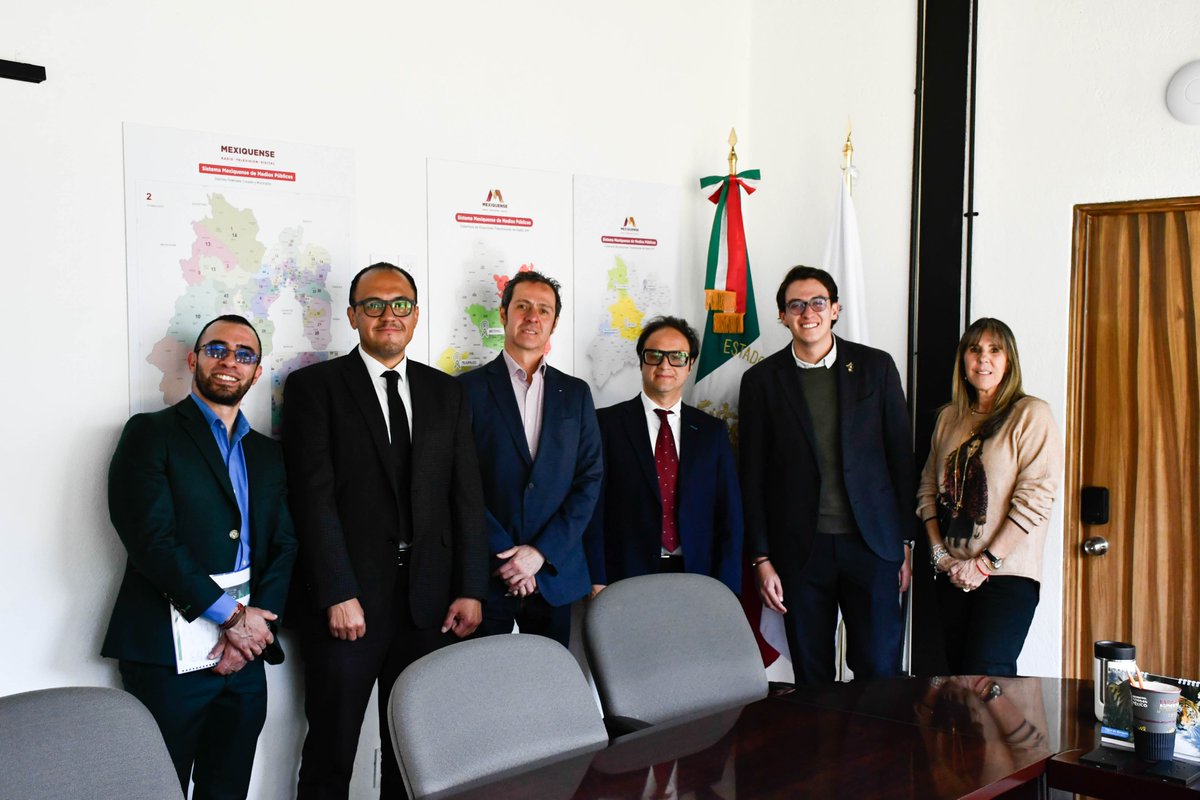 ILCEedu's tweet photo. El #ILCE y el Sistema Mexiquense de Medios Públicos dialogan sobre colaboración en contenidos educativos 📺
Se planteó transmitir #SEPAInglés y retransmitir Vocación de América, además de impulsar formación en guionismo y storytelling. Más información aquí: https://t.co/E9x78srVP3
#Educación #MediosPúblicos