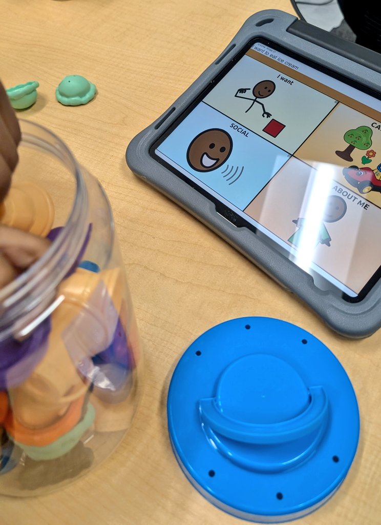 Lauren Marple 🍎 tweet media