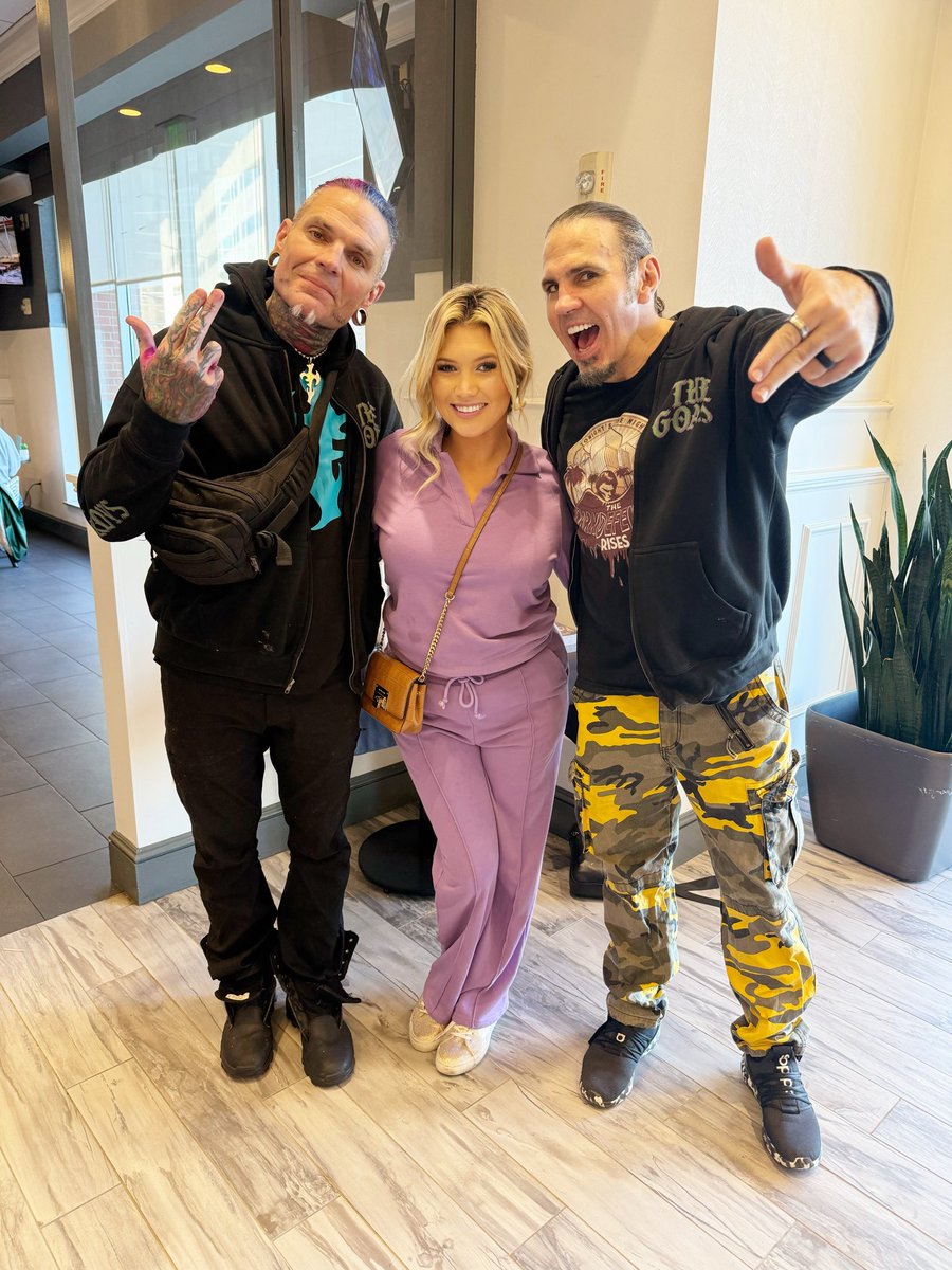 WhitParis23's tweet photo. @RheaRipley_WWE My dream but wish I was you tho 🖤 https://t.co/i5ctrpnFjy