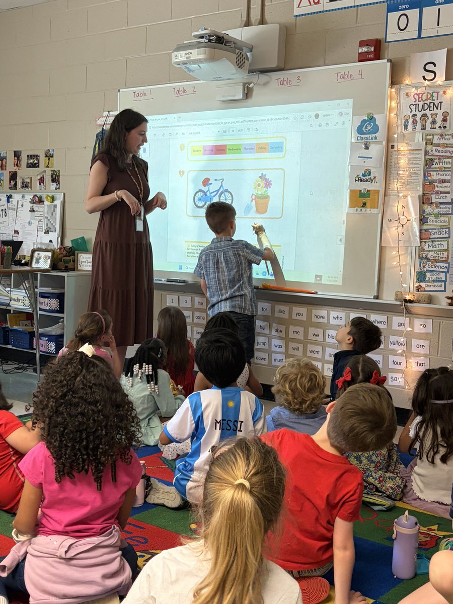 EB Thompson tweet media