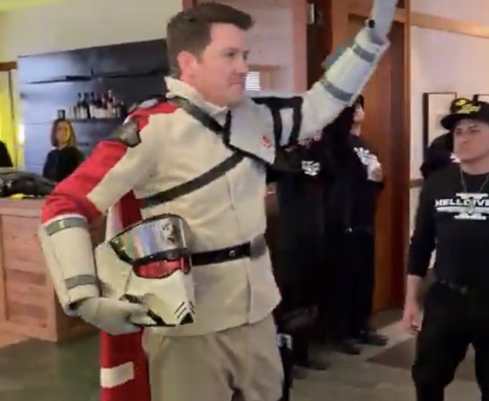 Helldiver GodGuy tweet media