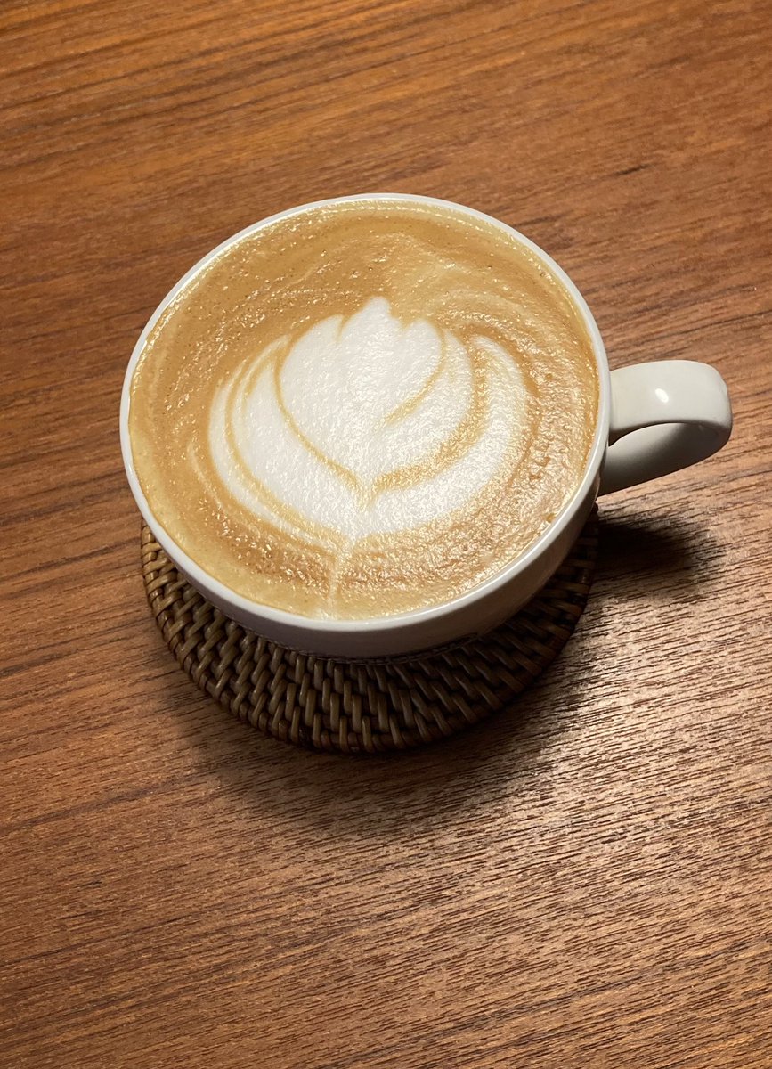 SMF_challenge's tweet image. Selamat pagi. 今年度もあと少し。ホワイトオニオンを炒めてみた。カプチーノにはたまにシロップを足したり。今日は黒糖入れる。 #kopi #コーヒー #朝食