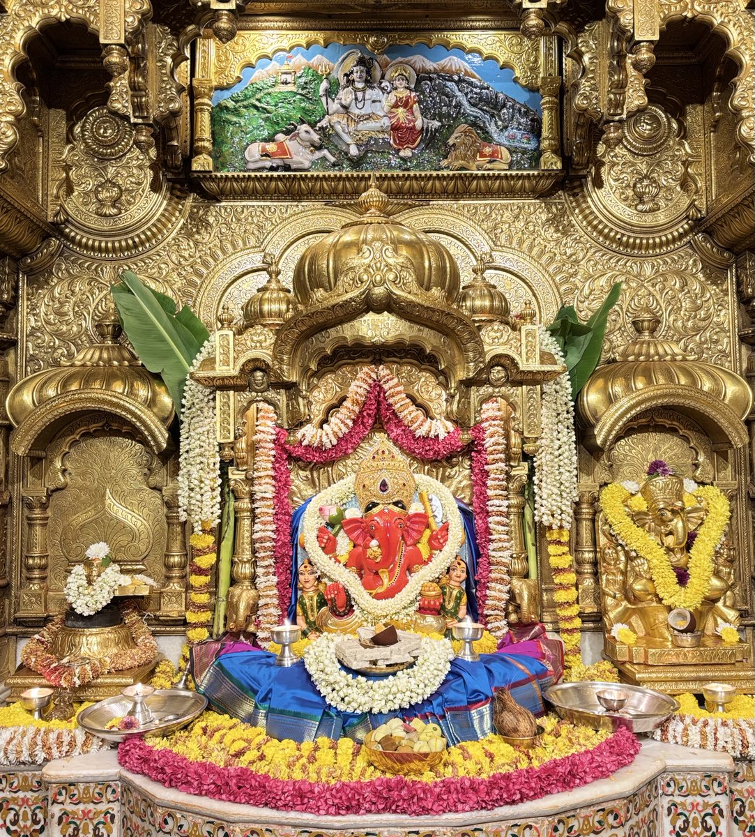 Shri Siddhivinayak Temple tweet media