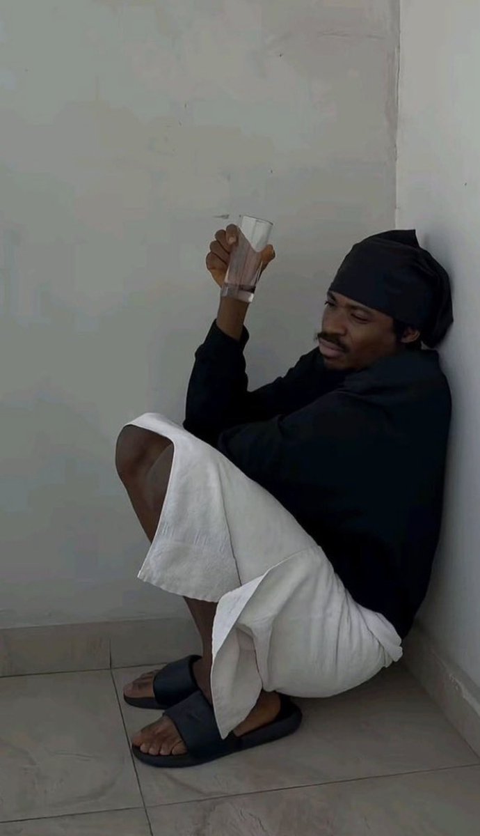 4ty4🪐 tweet media