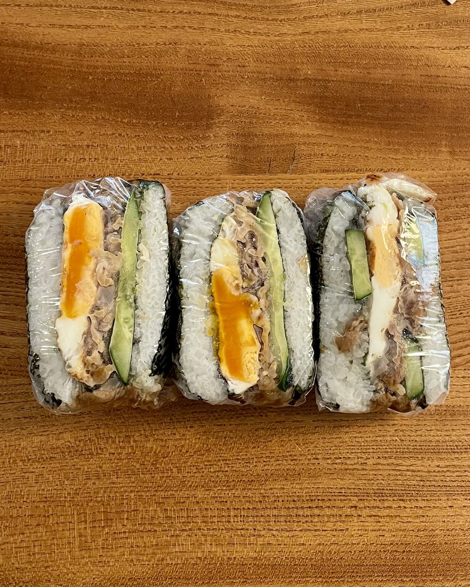 アベヨウコ tweet media