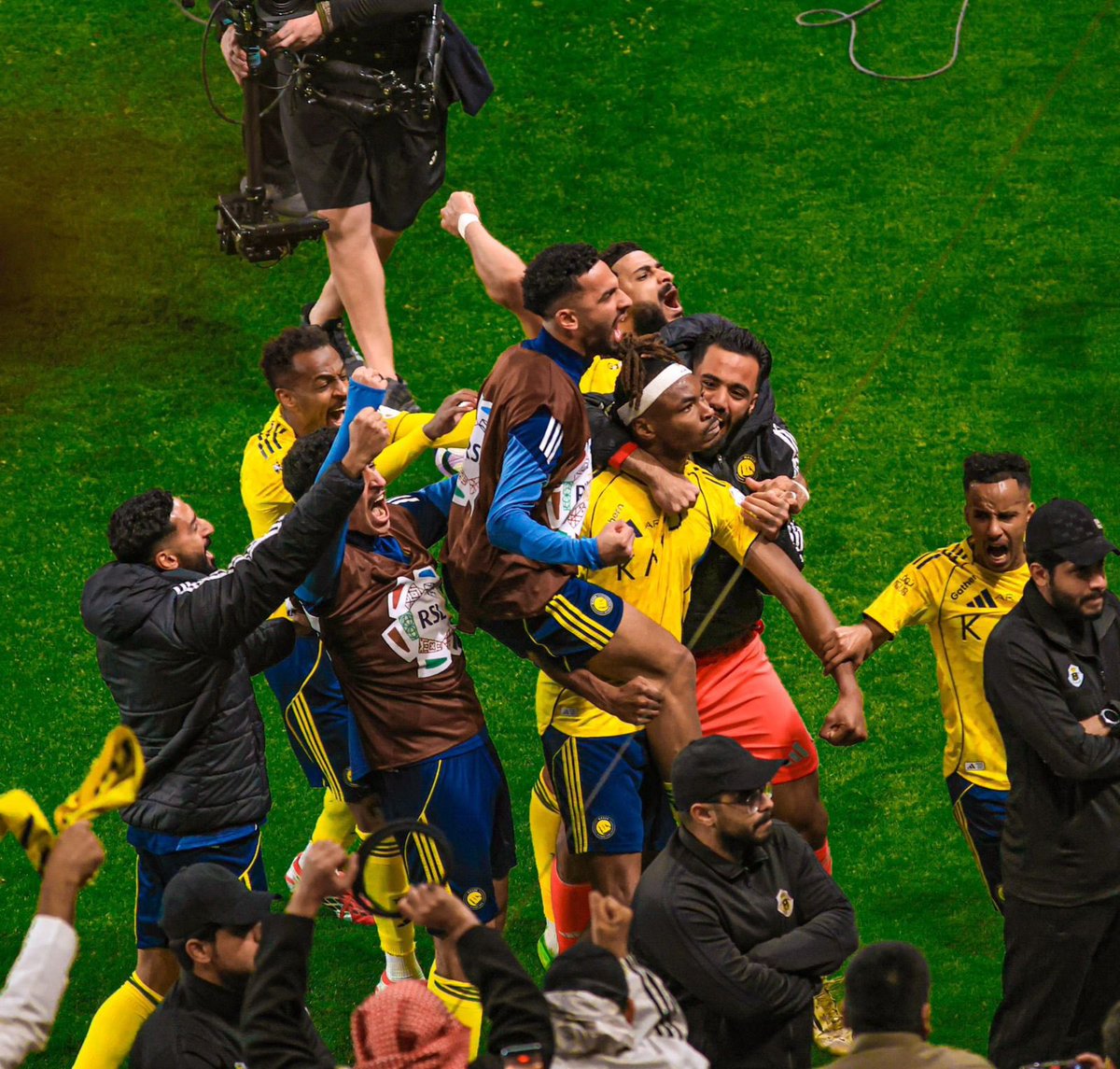 🅛🅐🅜🅐 💛💙🅐🅛🅢🅗🅜🅡🅘 tweet media